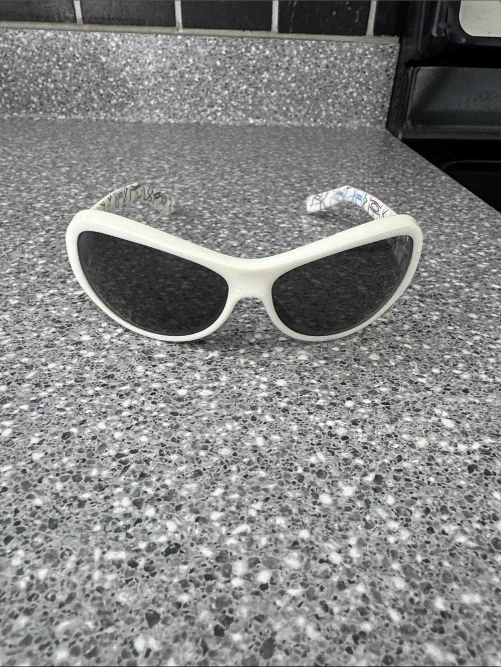 White Oversized Oval Under Armour Pulse Sunglasses with Patterned Temples